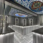 Azra Sultan & 4* Istambul
