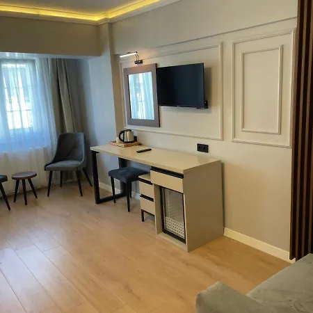 Azra Sultan & 4* Estambul