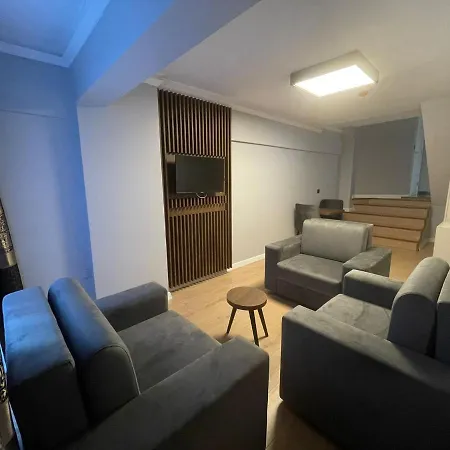 Azra Sultan & Estambul