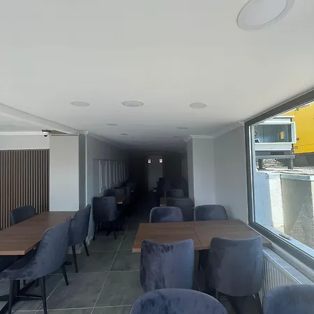 Azra Sultan & 4* Estambul