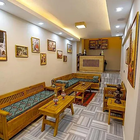 Azra Sultan & 4* Istanbul