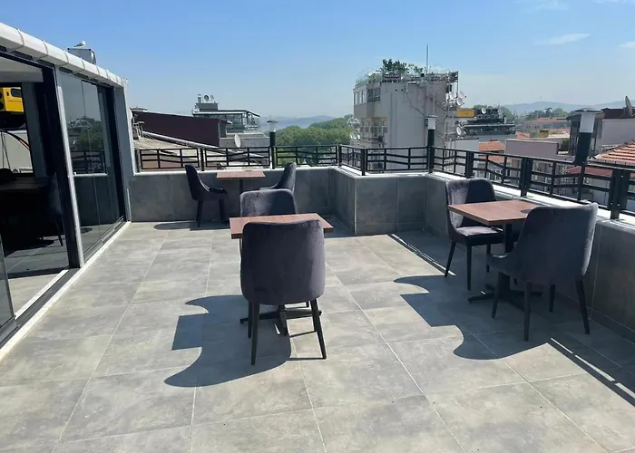 Azra Sultan & Отель 4*