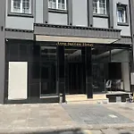 Azra Sultan & Hotel