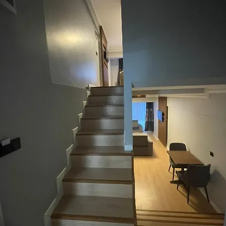 Azra Sultan & 4* İstanbul